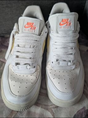 Nike Air Force 1 Low - White with Pale Yellow Swoosh